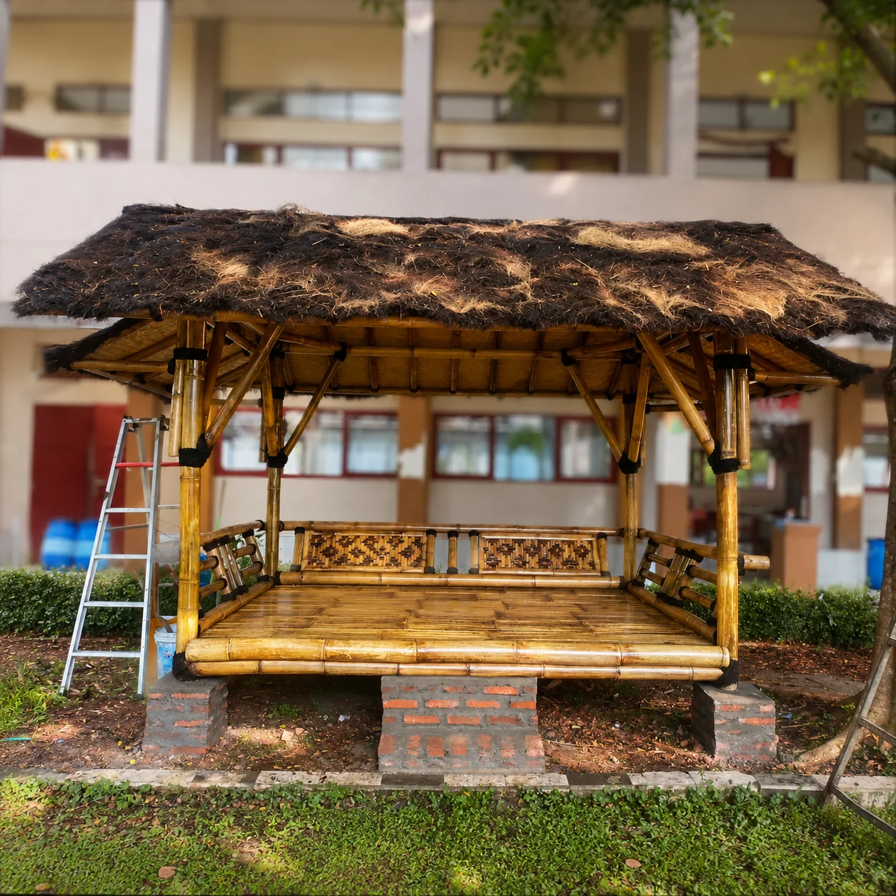 Gazebo bambu custom